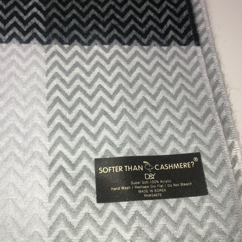 Nice unisex scarves